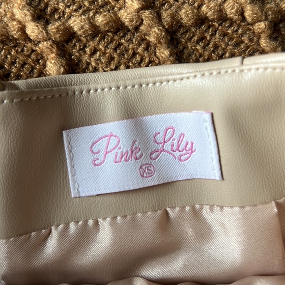 Pink Lily Faux Leather Skirt never been worn - Picture 3 of 3